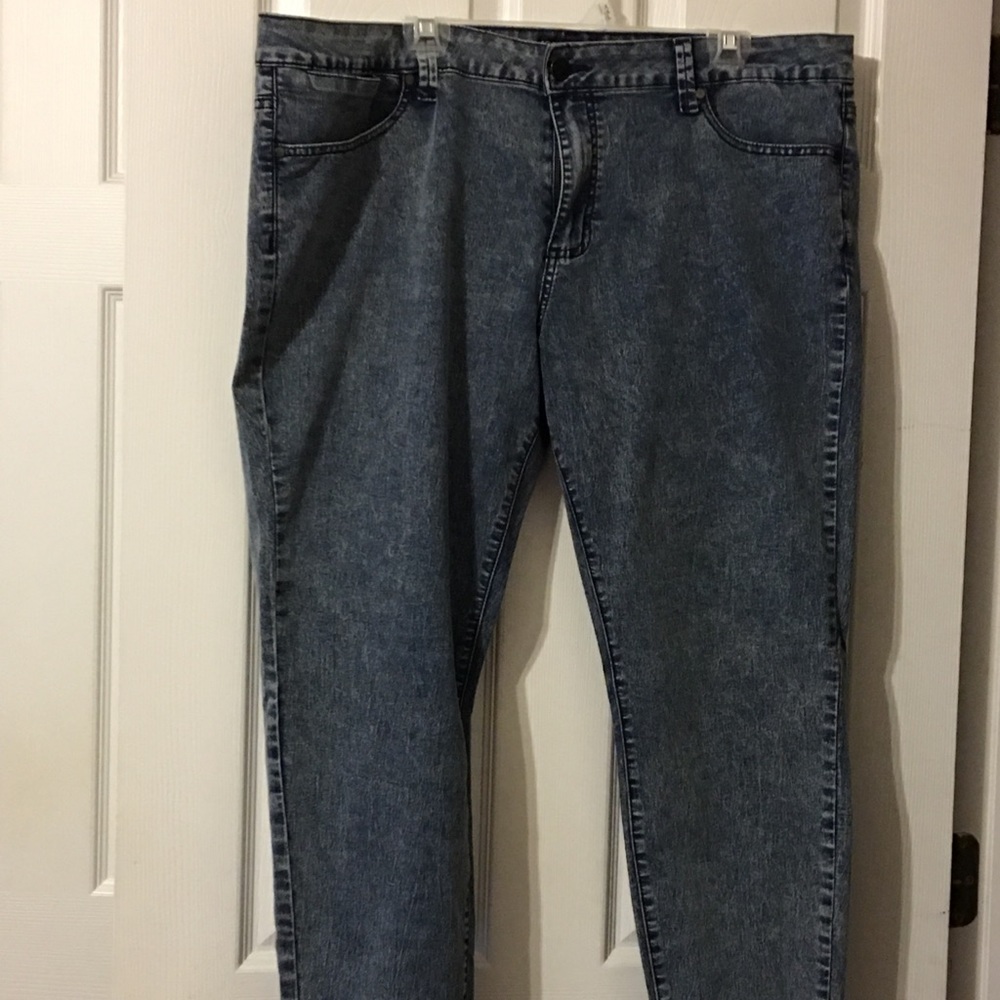 Forever 21 skinny jeans!!
